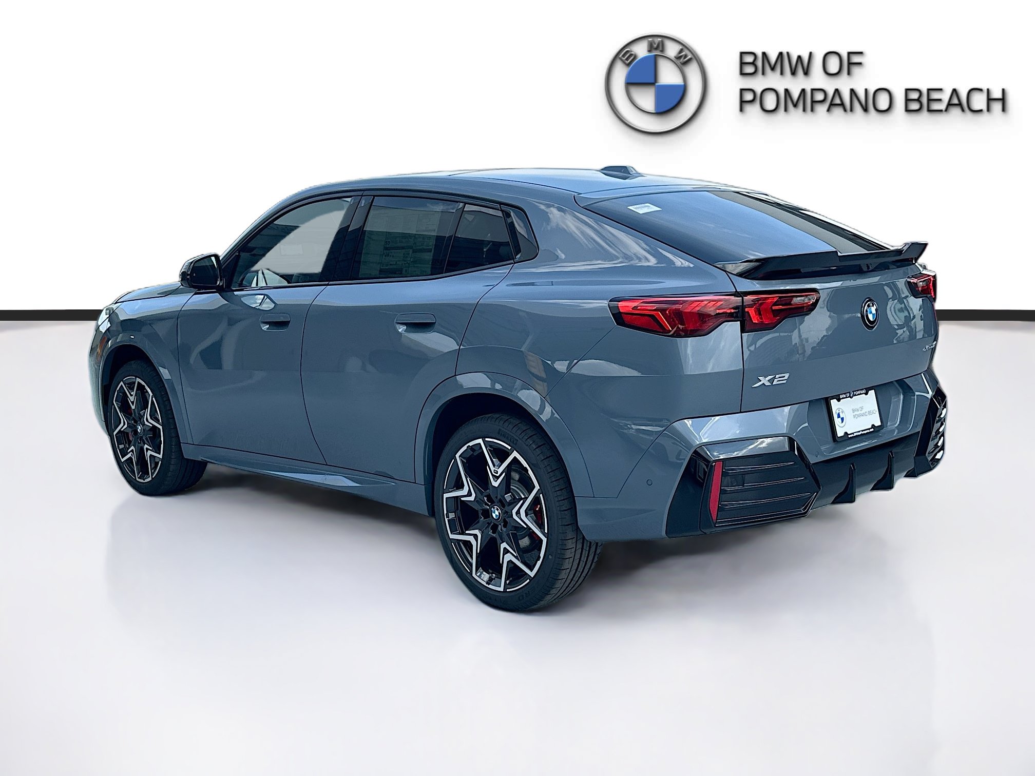 New 2026 BMW X2 xDrive28i w/ Technology Package AWD/4WD image 4