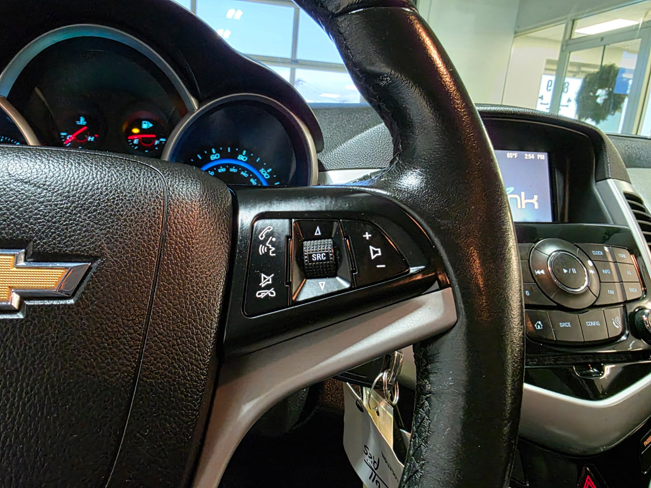 Used 2016 Chevrolet Cruze LT w/ Technology Package image 28