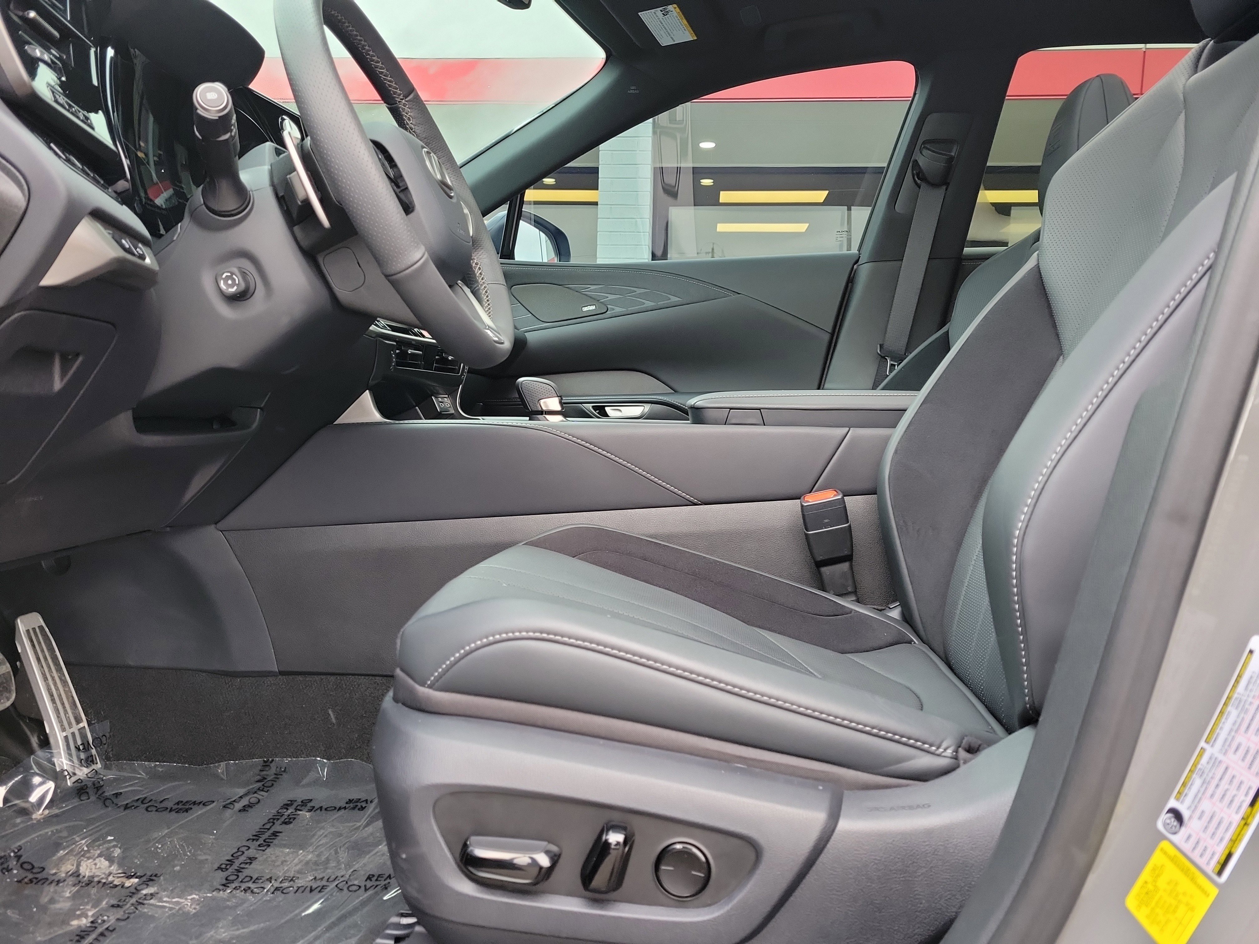 Used 2025 Lexus RX 500h F Sport image 16