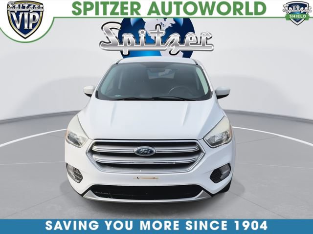 Used 2017 Ford Escape SE image 3