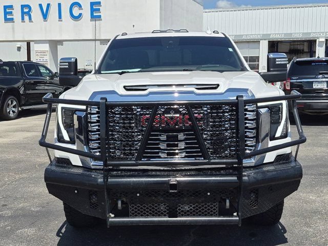 Used 2024 GMC Sierra 3500 Denali w/ Denali Reserve Package AWD/4WD image 2