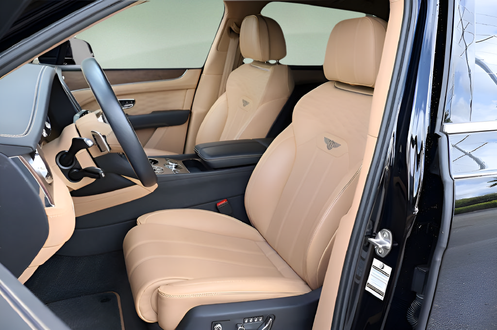 Used 2024 Bentley Bentayga Extended Wheelbase AWD/4WD image 14
