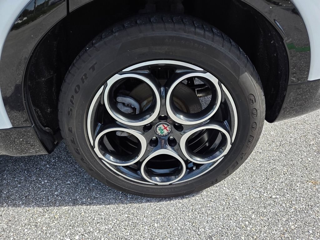 Used 2024 Alfa Romeo Tonale Ti AWD/4WD image 24