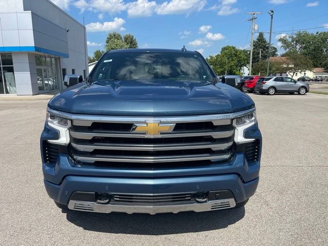 Used 2024 Chevrolet Silverado 1500 High Country w/ Technology Package AWD/4WD image 12
