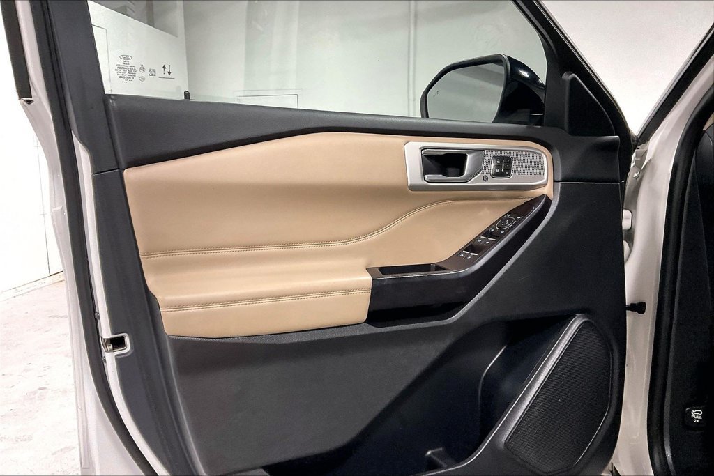 Used 2020 Ford Explorer Limited RWD image 22