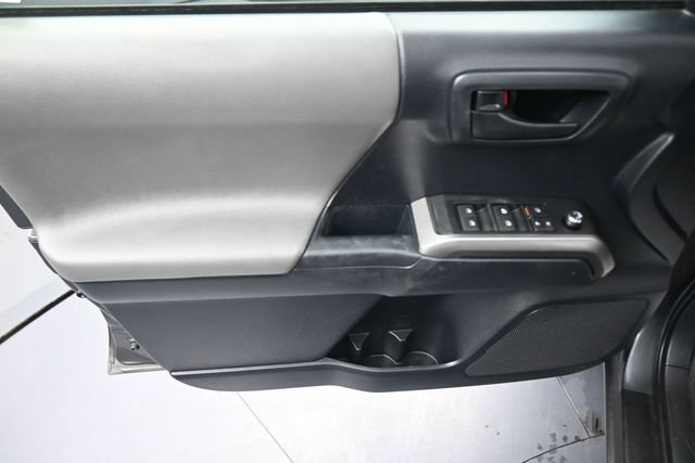 Used 2018 Toyota Tacoma SR5 RWD image 20