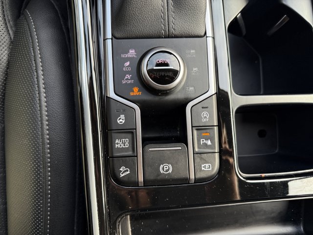 Used 2025 Kia Sorento SX Prestige AWD/4WD image 19