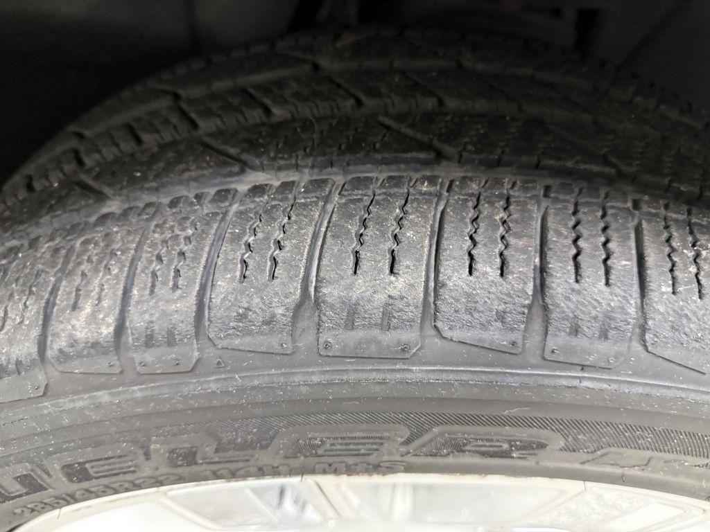 Used 2016 Cadillac Escalade ESV Platinum AWD/4WD image 41