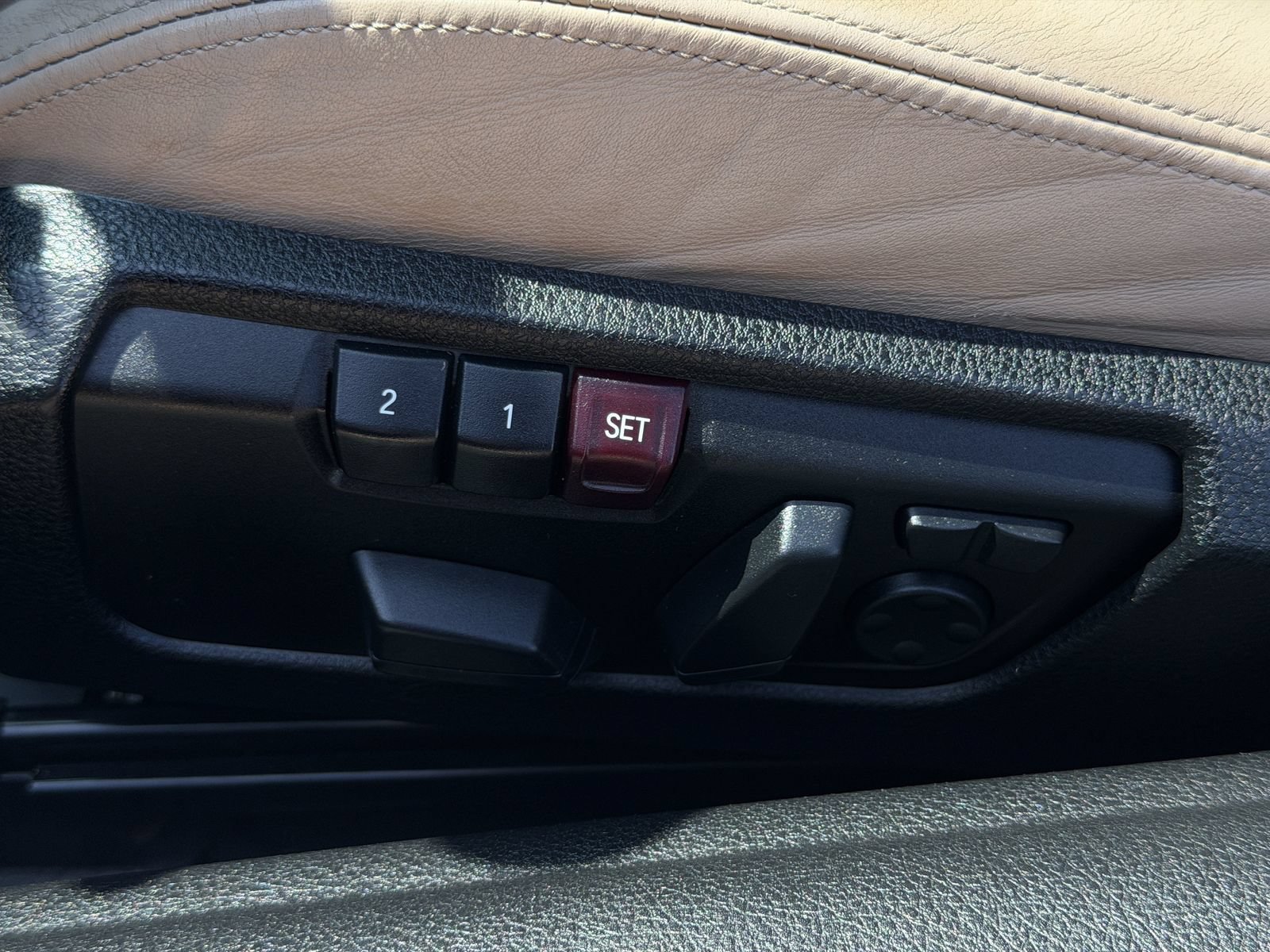 Used 2015 BMW M4 Convertible RWD image 20