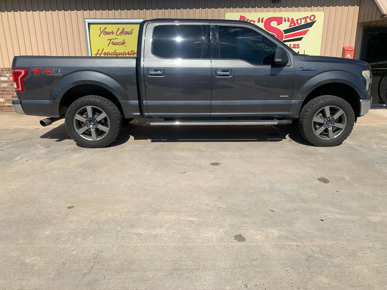 Used 2015 Ford F150 XLT w/ Equipment Group 301A Mid AWD/4WD image 6