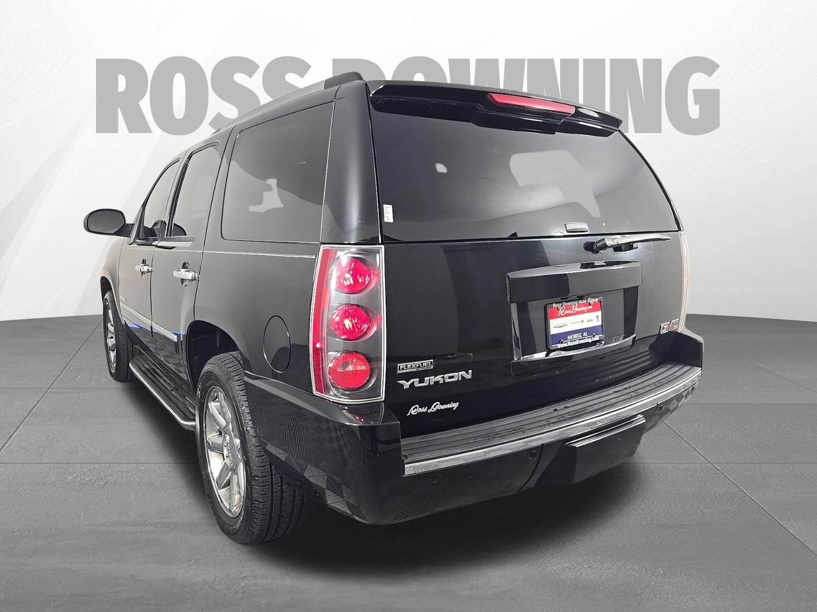 Used 2012 GMC Yukon Denali RWD image 6