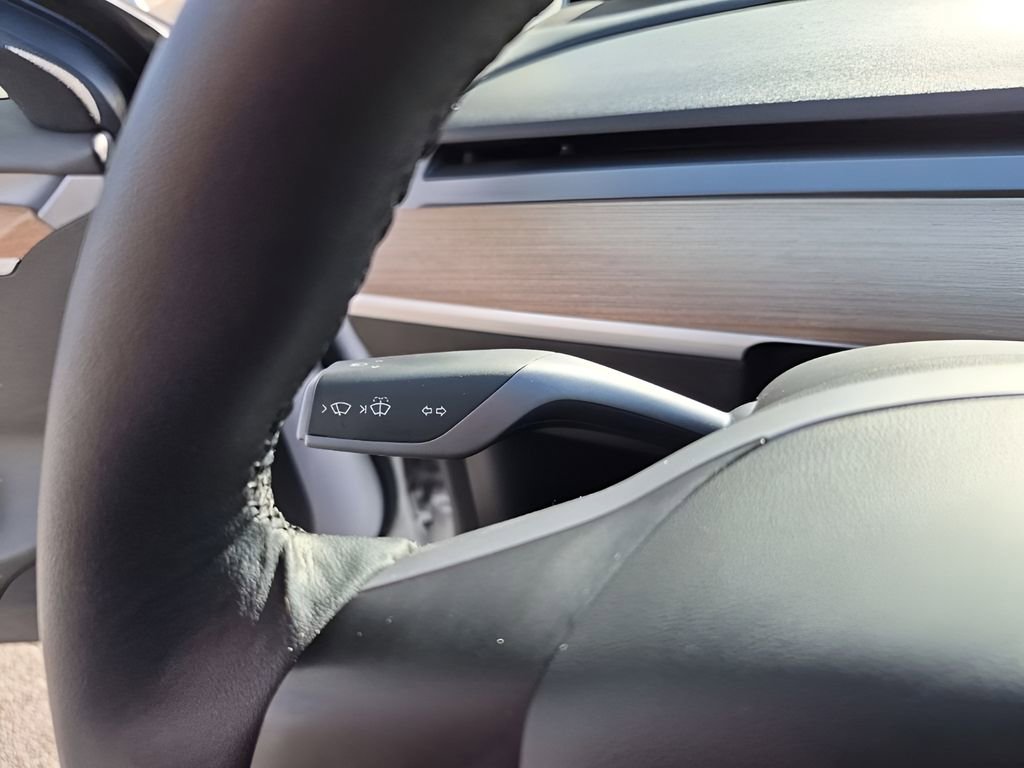 Used 2021 Tesla Model 3 Standard Range Plus image 32