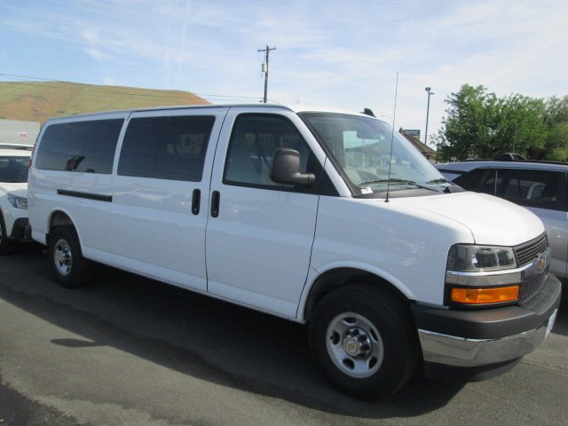 Used 2025 Chevrolet Express 3500 LT w/ LT Preferred Equipment Group RWD image 1