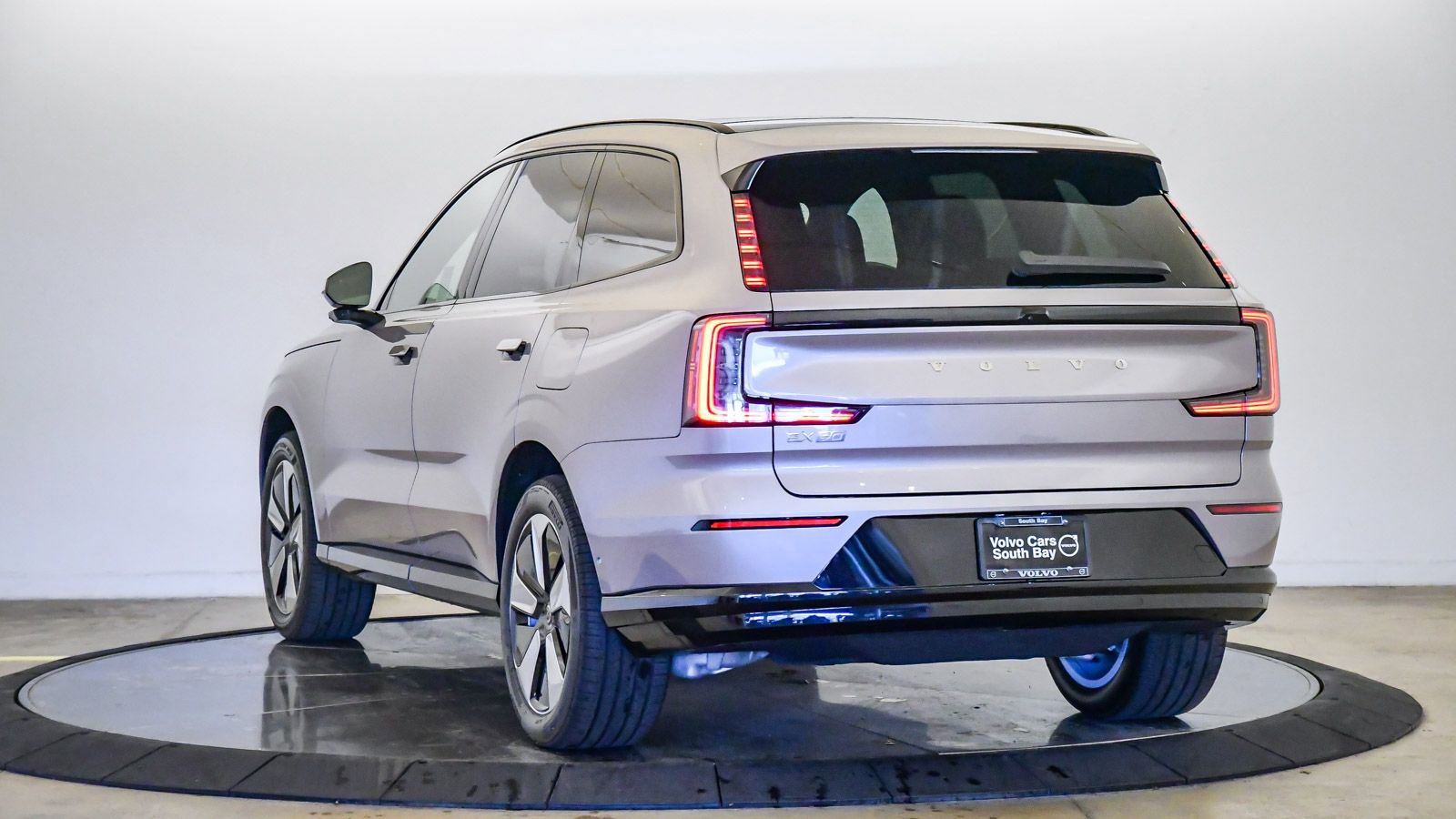 New 2026 Volvo EX90 Plus image 3