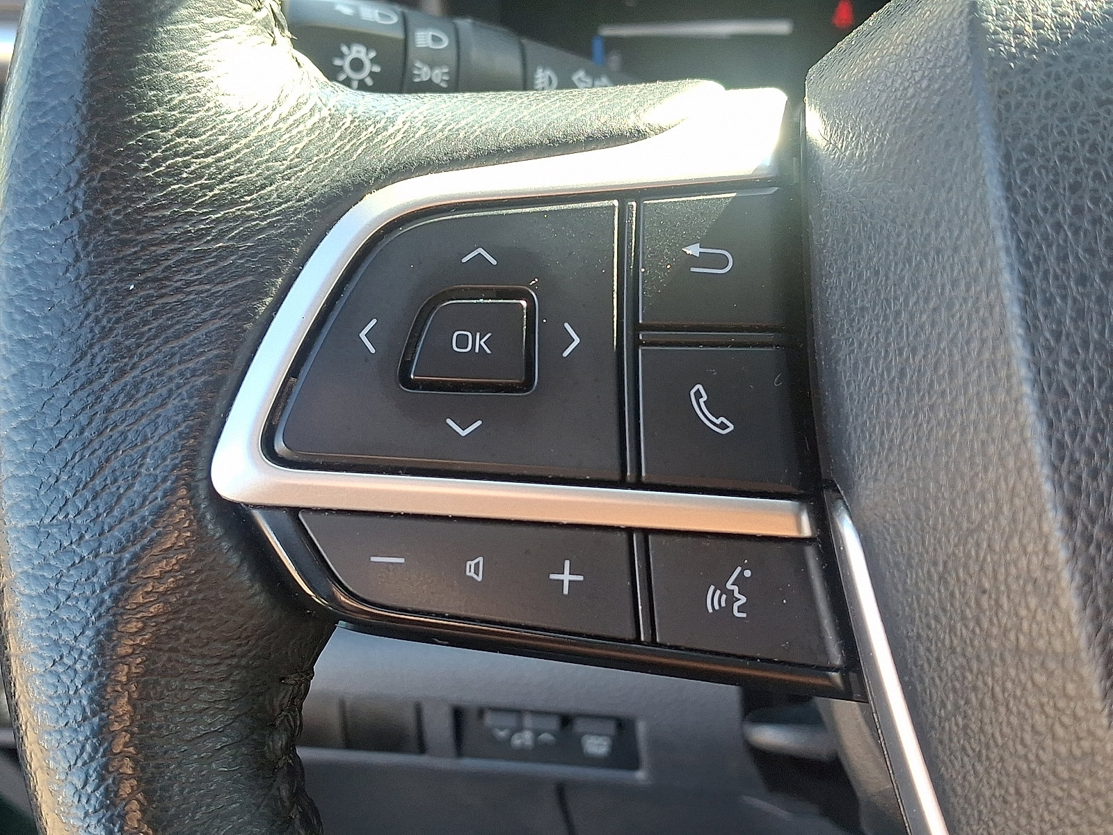 Used 2023 Toyota Sienna XLE image 20