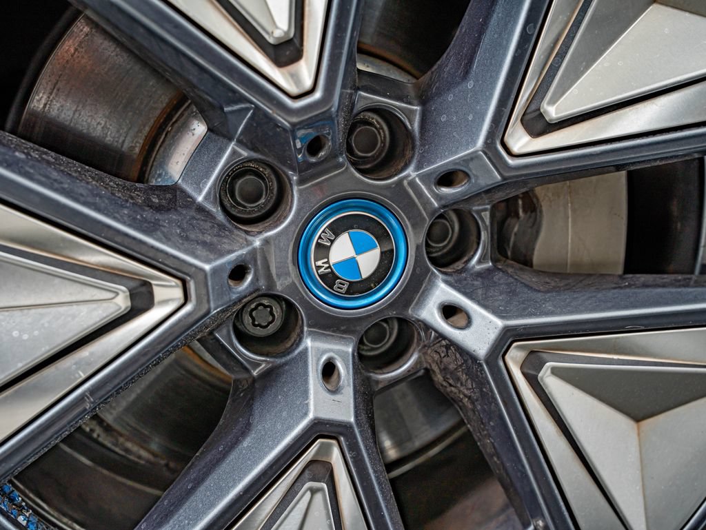 Used 2023 BMW i4 eDrive35 w/ Premium Package RWD image 11