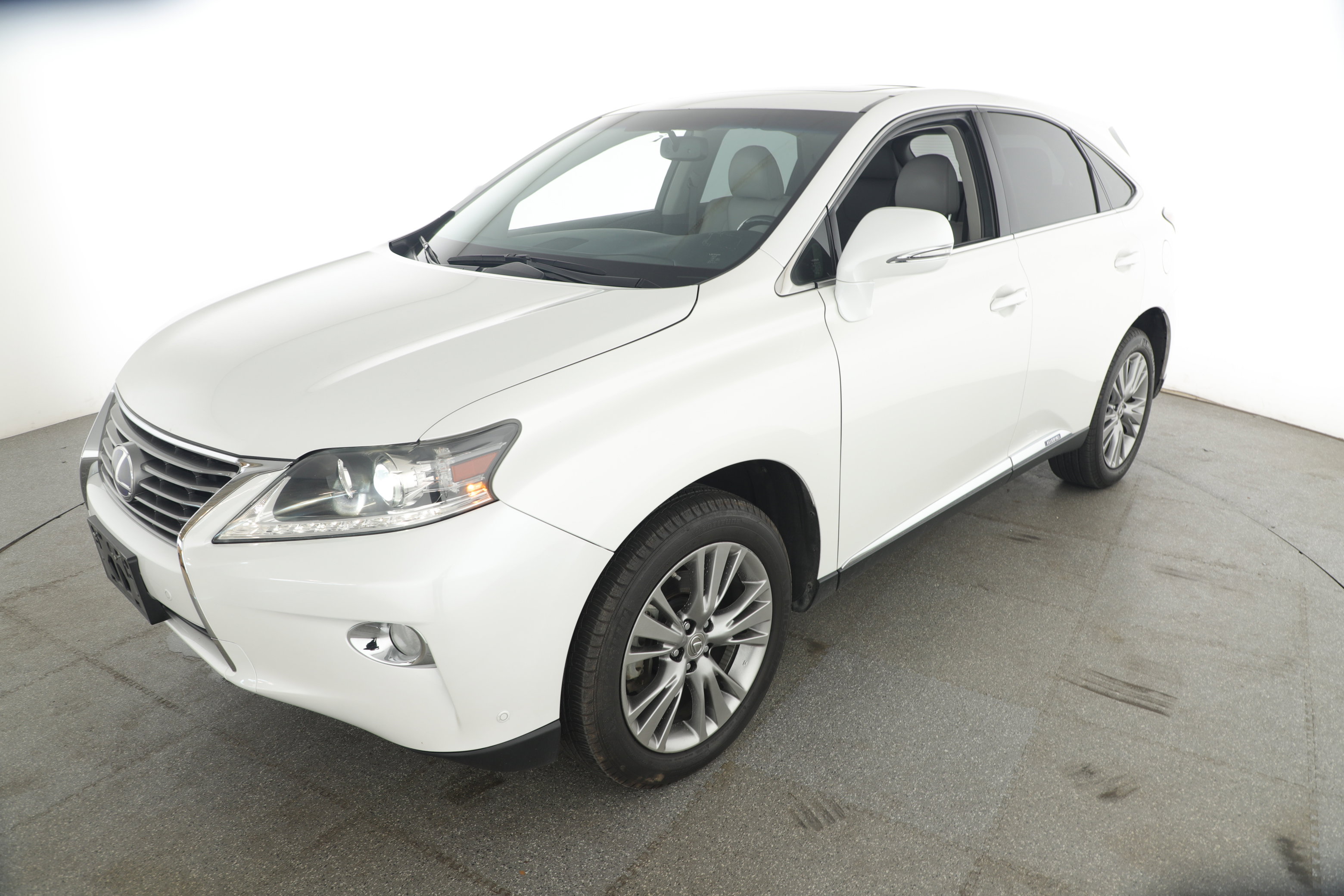 Used 2014 Lexus RX 450h FWD image 3