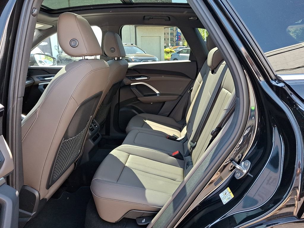 Certified 2025 Audi Q5 Premium w/ Convenience Package AWD/4WD image 10