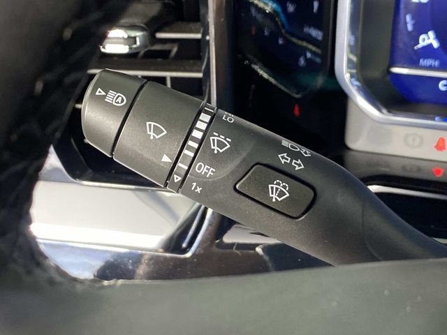 Used 2023 Chevrolet Silverado 1500 LT AWD/4WD image 18