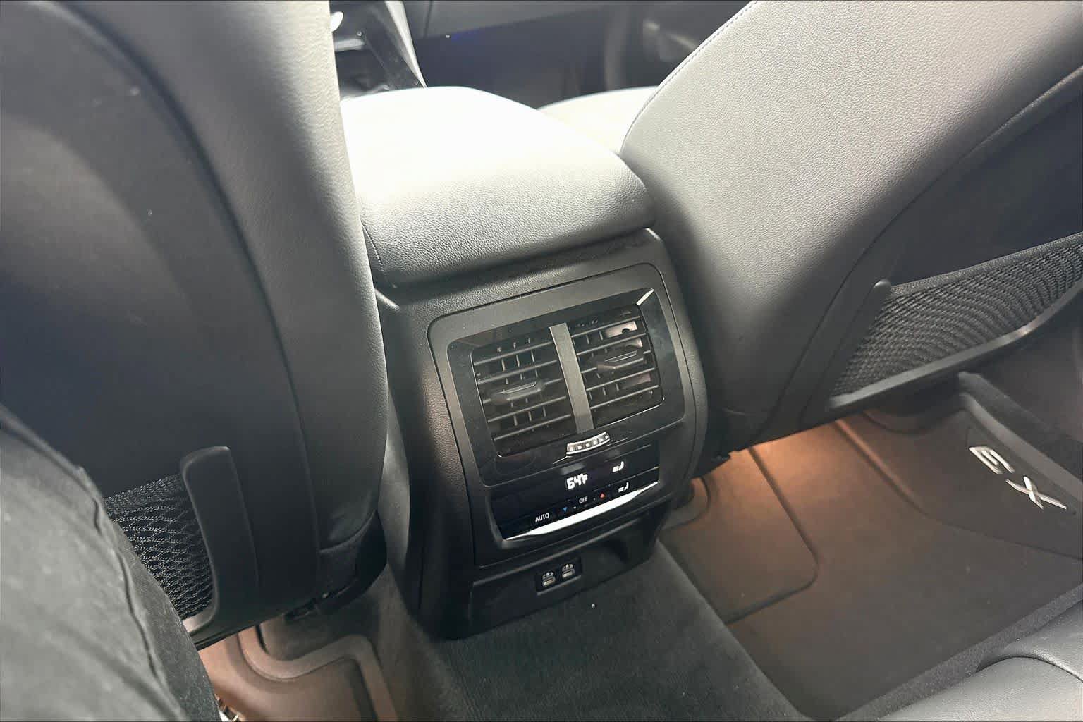 Used 2024 BMW X3 xDrive30i w/ Premium Package AWD/4WD image 12