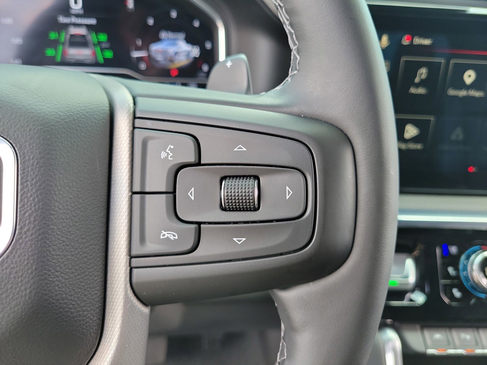Used 2025 GMC Sierra 1500 Denali w/ Technology Package AWD/4WD image 19