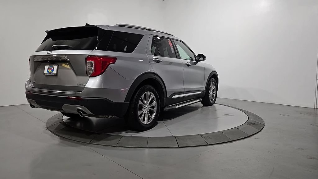 Used 2021 Ford Explorer Limited w/ Equipment Group 301A AWD/4WD image 5