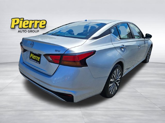Used 2024 Nissan Altima 2.5 SV FWD image 6