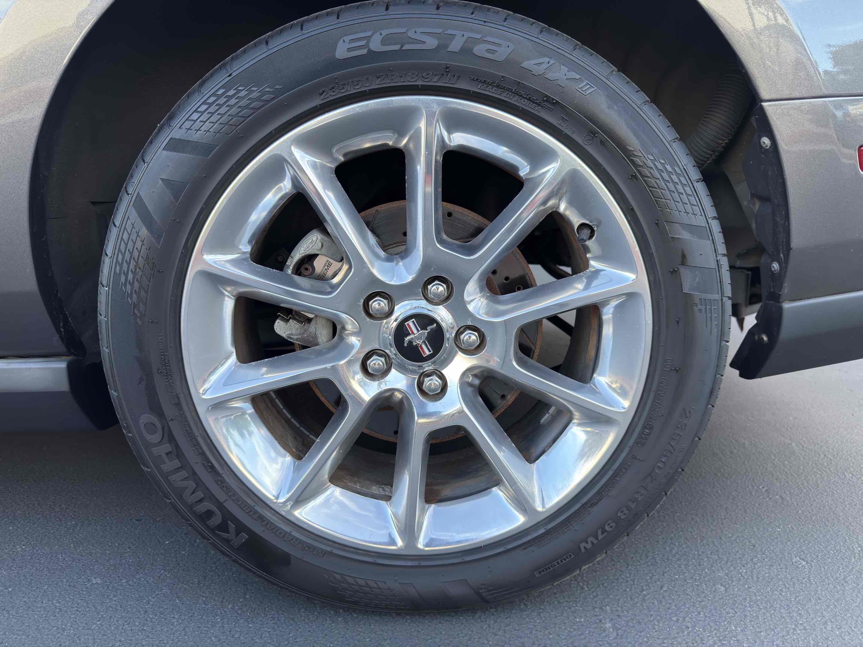 Used 2010 Ford Mustang Premium RWD image 26