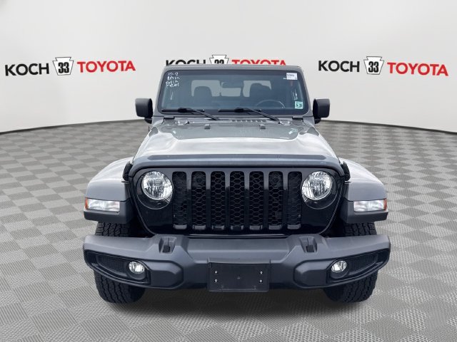 Used 2023 Jeep Gladiator Sport AWD/4WD image 2