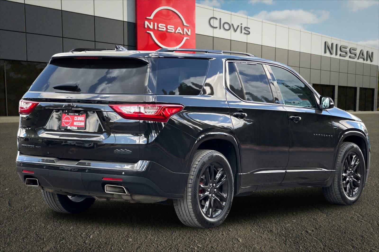 Used 2018 Chevrolet Traverse High Country AWD/4WD image 3