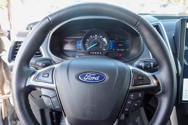 Used 2024 Ford Edge SEL image 12