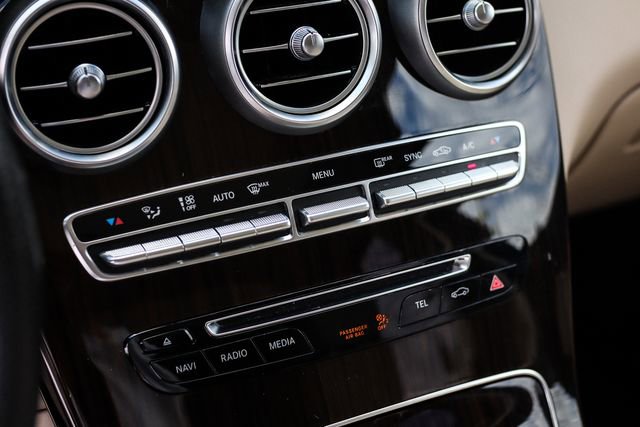 Used 2017 Mercedes-Benz GLC 300 4MATIC image 30