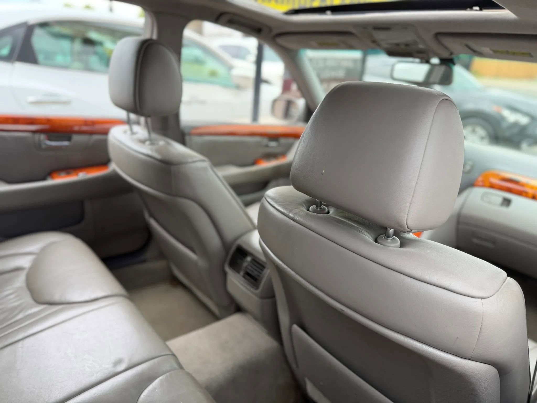 Used 2002 Lexus LS 430 RWD image 33