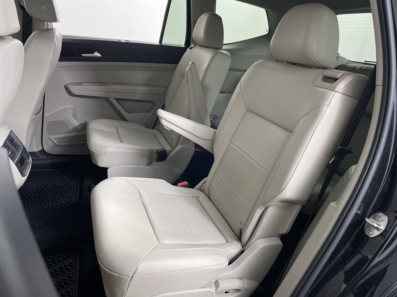 Used 2023 Volkswagen Atlas SEL AWD/4WD image 22