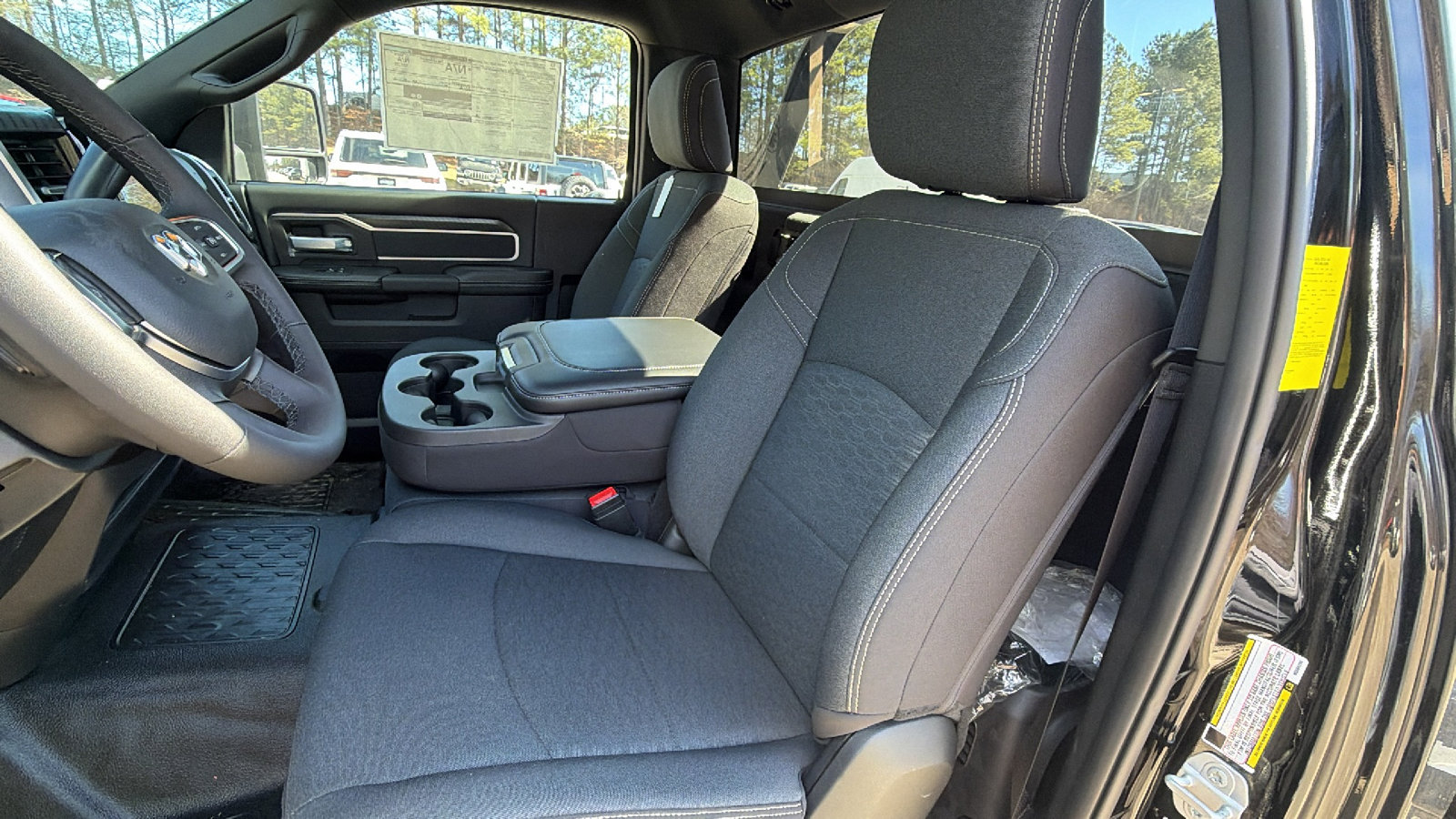 New 2025 RAM 5500 4x4 Regular Cab image 19