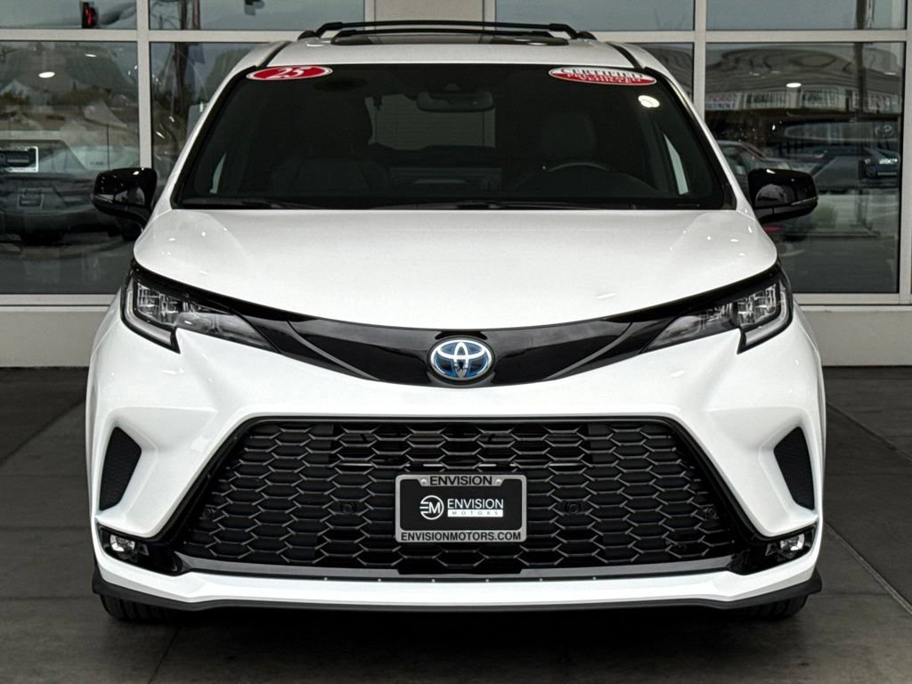 Certified 2025 Toyota Sienna XSE w/ XSE Premium Package AWD/4WD image 6