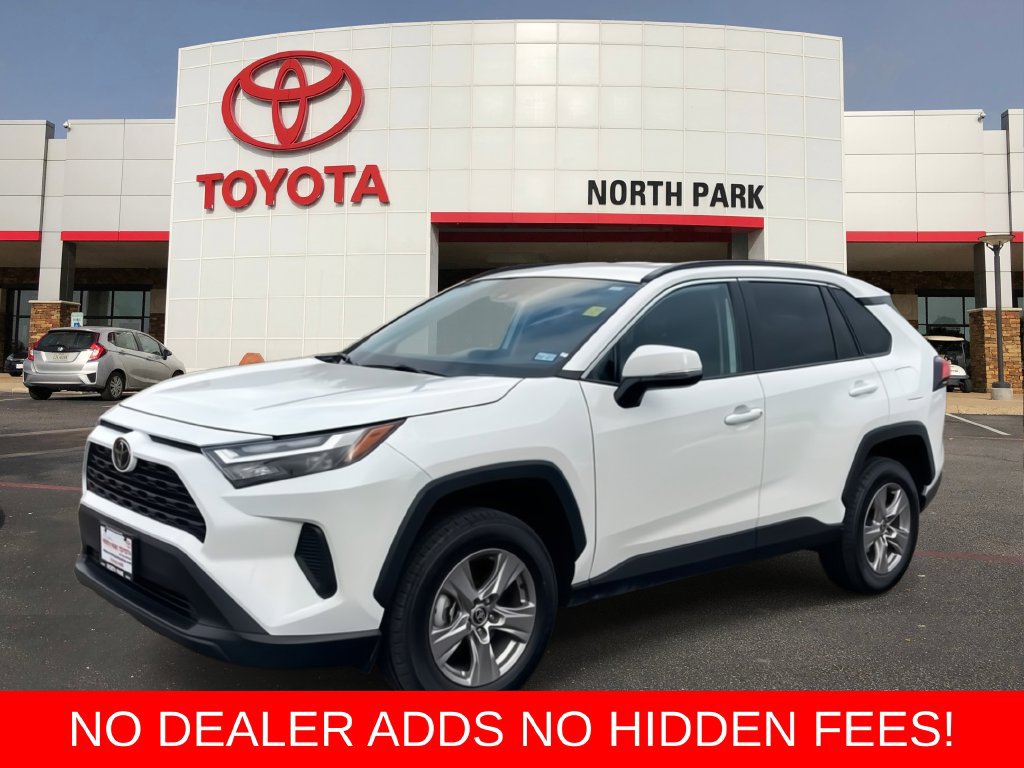 Certified 2025 Toyota RAV4 XLE AWD/4WD image 1