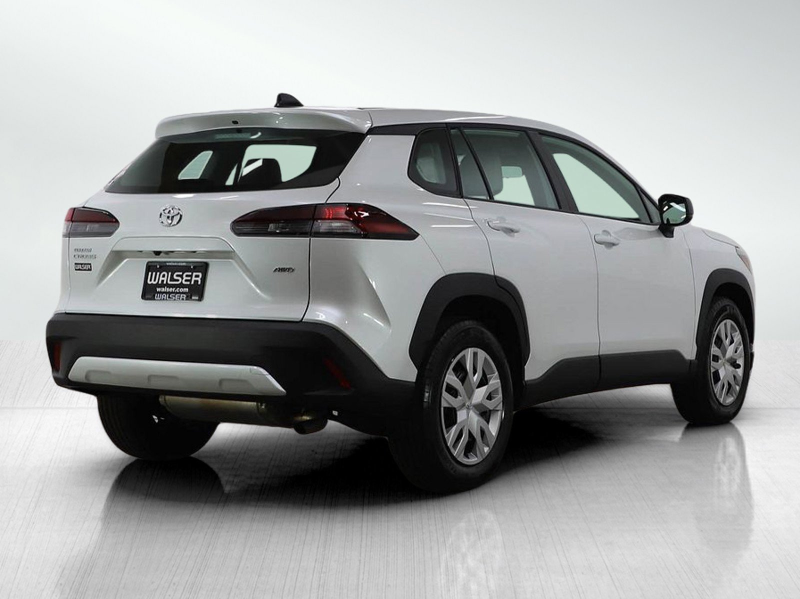 Used 2026 Toyota Corolla Cross L image 5