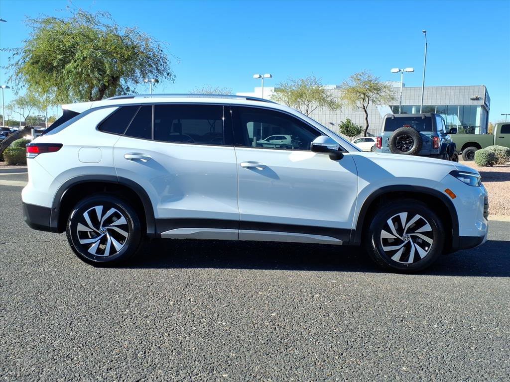 Certified 2025 Volkswagen Tiguan S image 8