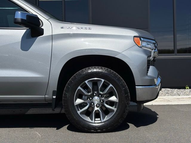 Used 2024 Chevrolet Silverado 1500 LT AWD/4WD image 12