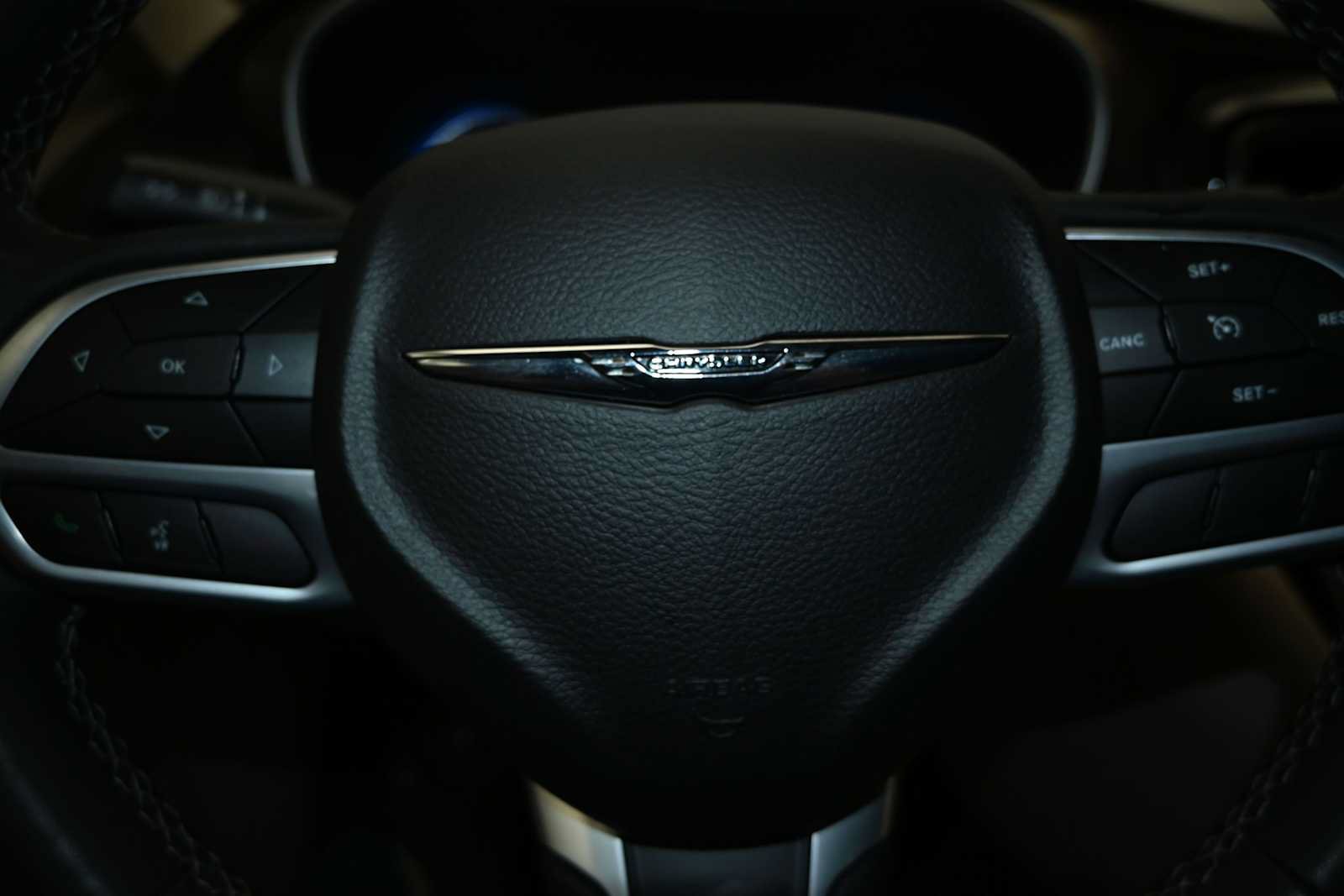 Used 2023 Chrysler Voyager LX FWD image 12