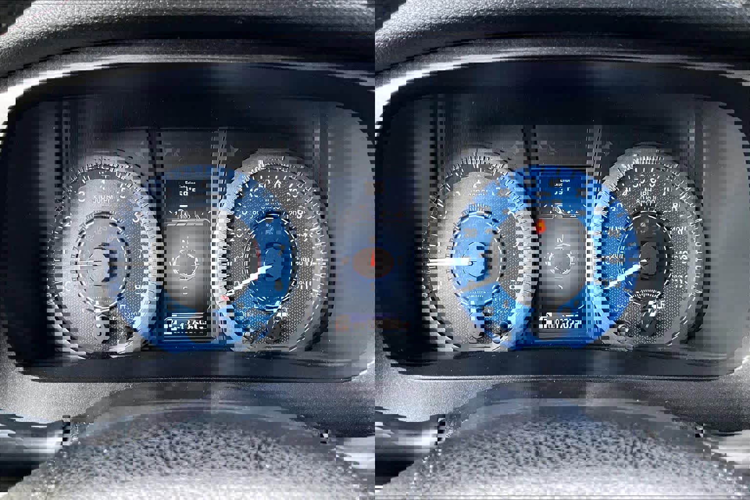 Used 2016 Toyota Sienna XLE w/ XLE Navigation Package image 26