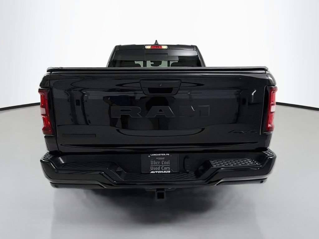 Used 2025 RAM 1500 Big Horn AWD/4WD image 6