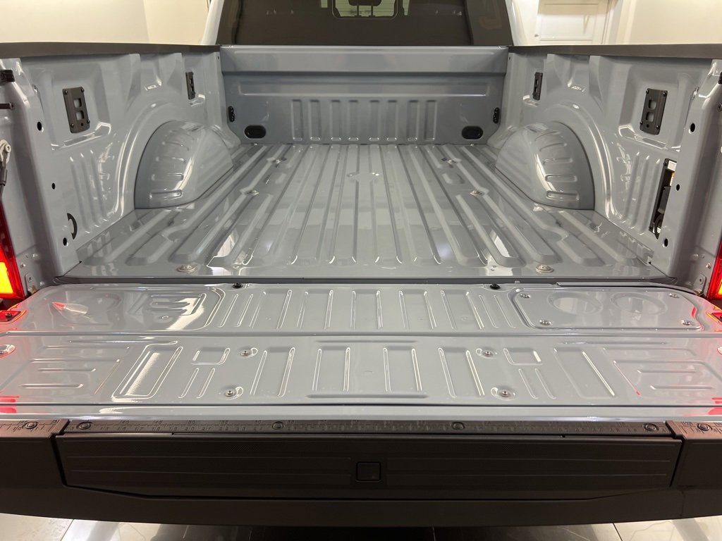 New 2025 Ford F350 Platinum w/ Snow Plow Prep Package image 39