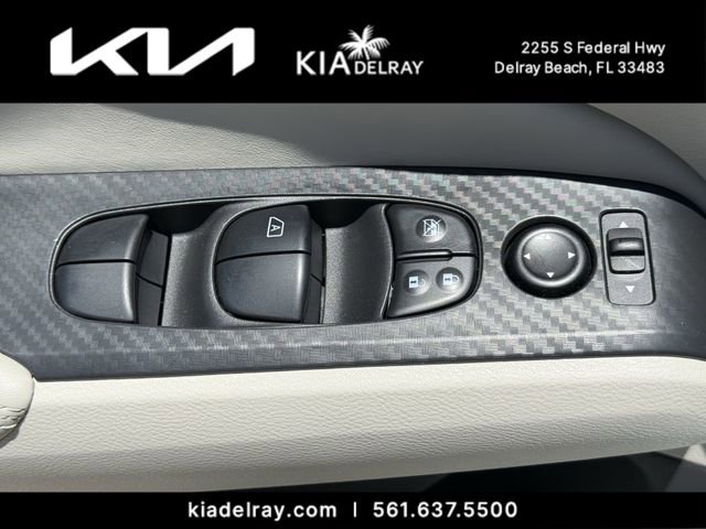 Used 2024 Nissan Altima 2.5 SV w/ SV Premium Package FWD image 16