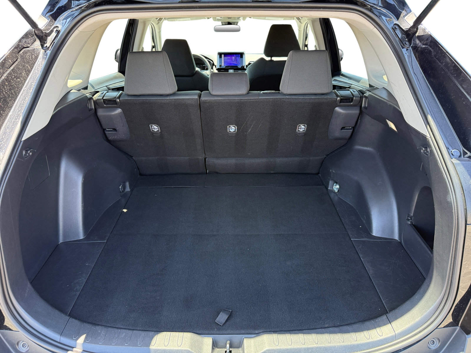 Used 2024 Toyota RAV4 XLE FWD image 17