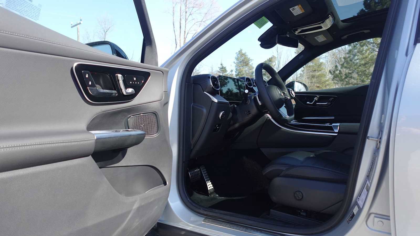 Used 2026 Mercedes-Benz GLC 300 4MATIC image 26