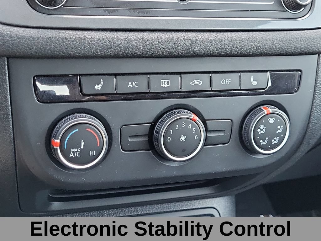 Used 2016 Volkswagen Tiguan S AWD/4WD image 27