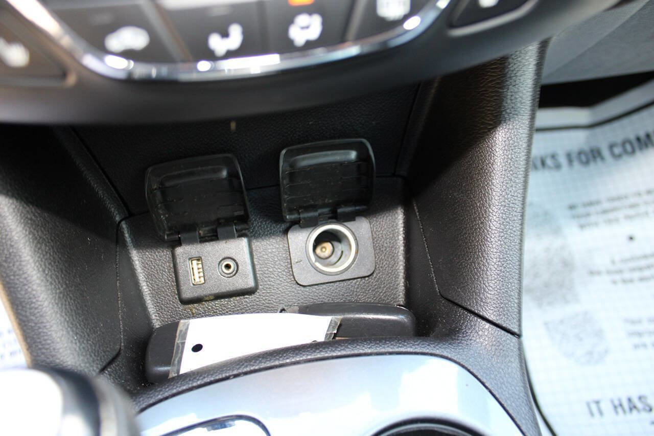 Used 2018 Chevrolet Cruze LT w/ Convenience Package image 21