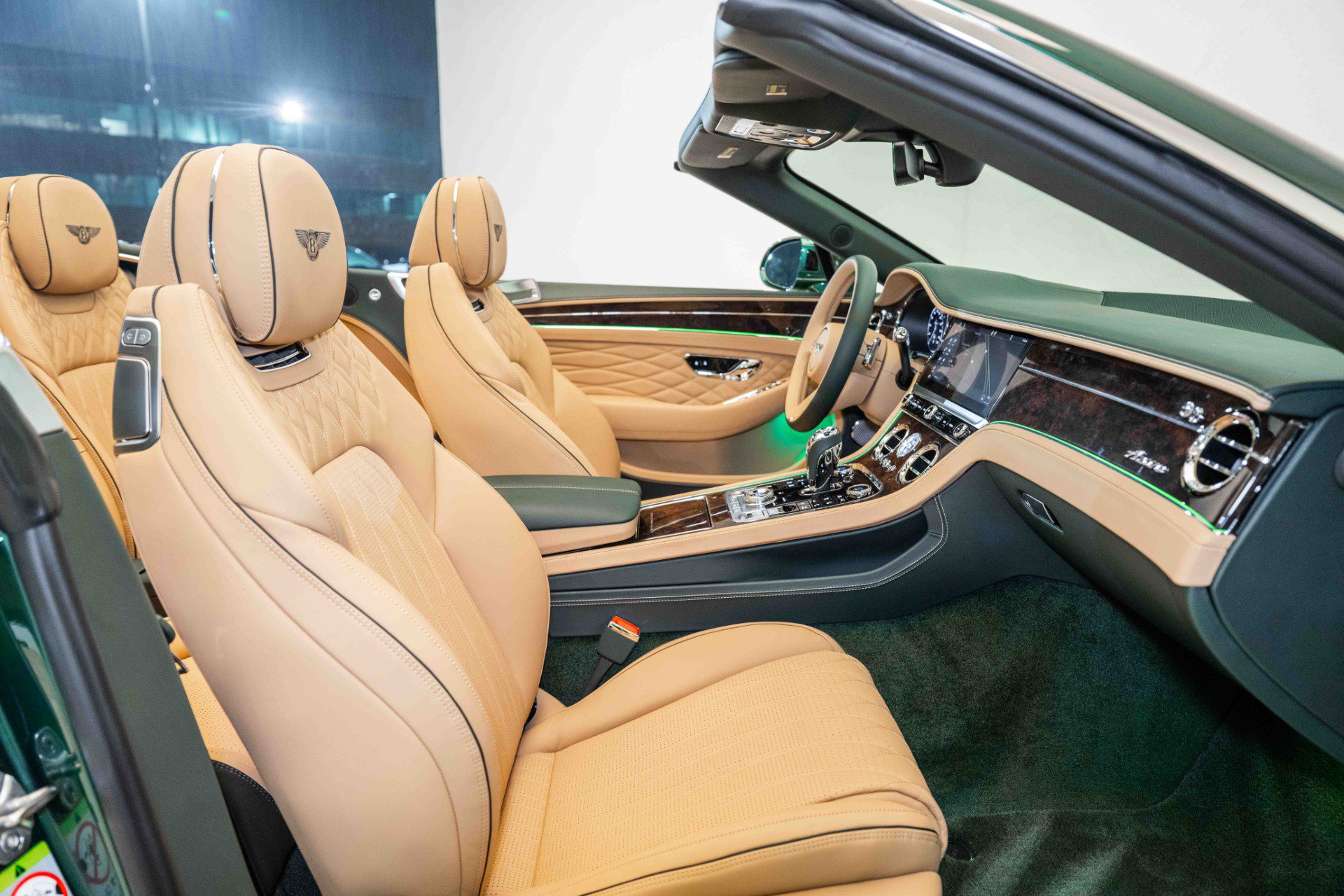 Used 2024 Bentley Continental GT V8 AWD/4WD image 18